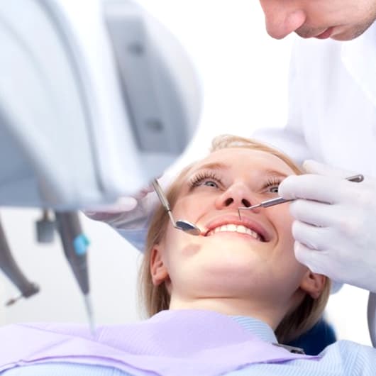 Paziente durante intervento di chirurgia rigenerativa